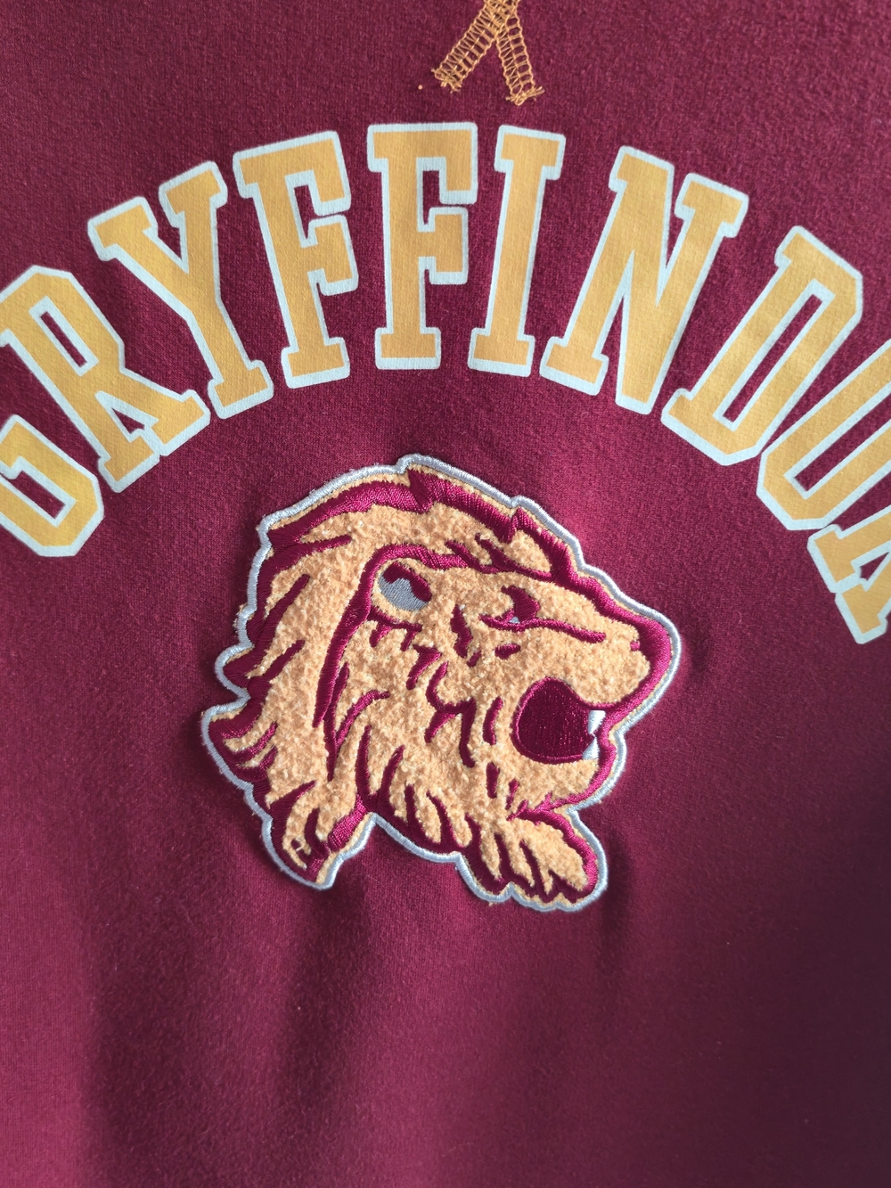 Harry‎ Potter Gryffindor Red And Gold Crewneck Sweatshirt - Picture 4 of 11